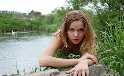 Model Conny in Creekside