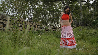 Model Sade Mare in Sway