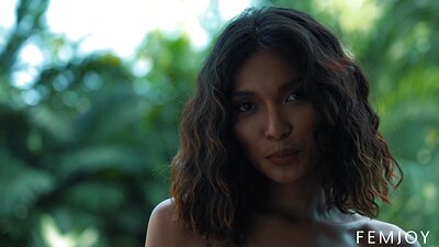 Model Rose in The Terrace